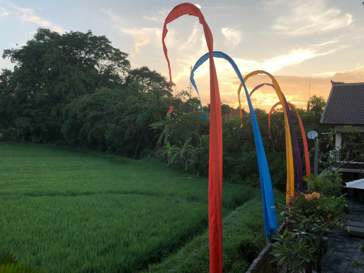 DeRose Guest House Canggu Buitenkant foto